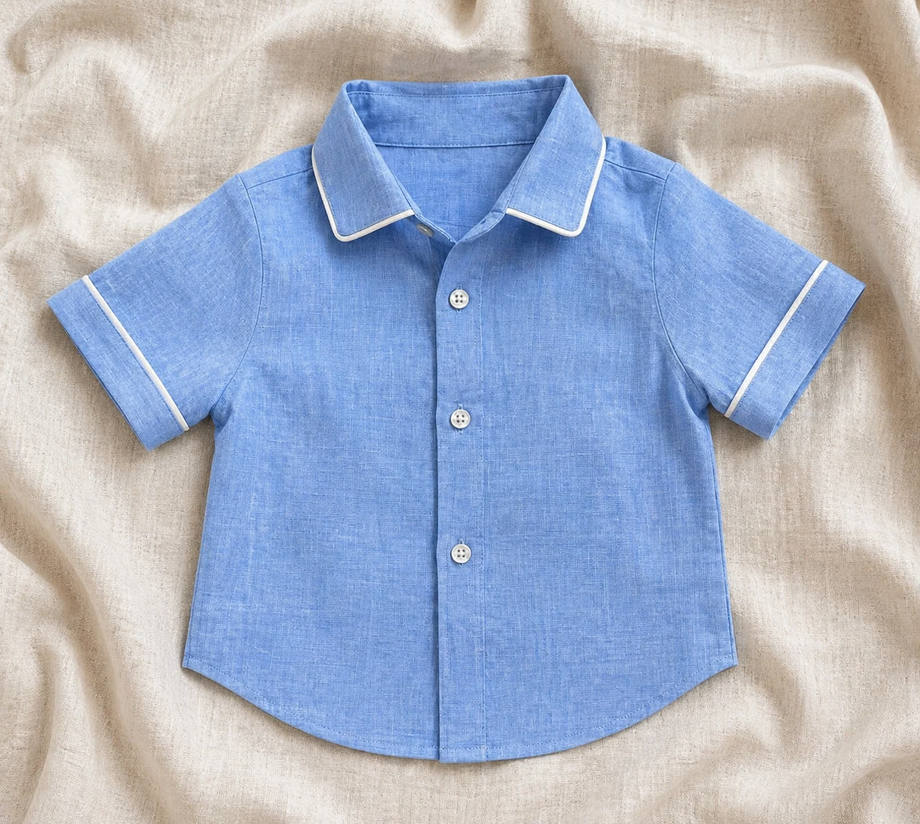 Camisa Social separada branca em linho off-white com gola e colarinho · manga curta · vivo aplicado · carcela e bolsinho · veste por cima do conjunto a partir dos 2 anos